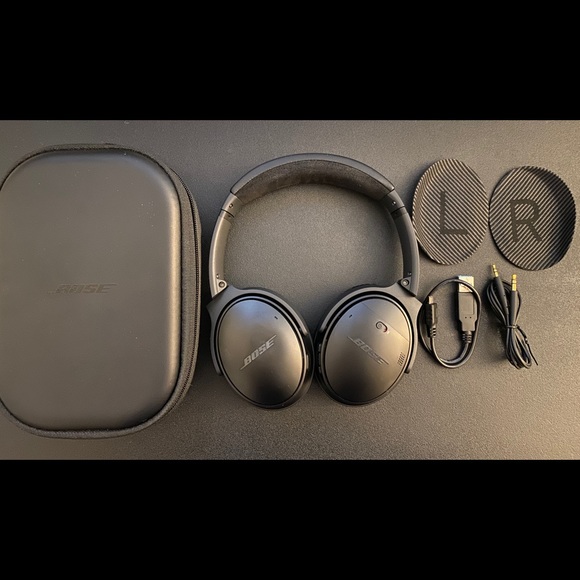 Bose QC 35II Wireless Bluetooth Noise Cancelling - Picture 1 of 3